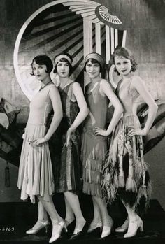 Flapper Girls, Style Année 20, 1920s Women, Four Women, 1920 Fashion, Flapper Girl, 20s Fashion, 1920s Flapper, Jazz Age