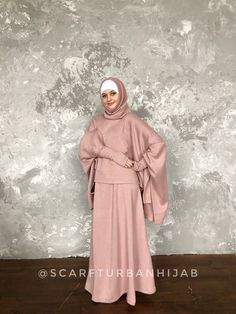 Stylish and comfortable suit blush pink color included asymmetrical tunic with attached head scarf and maxi skirt. The tunic length longer at back side and shorter at front. The cuff included finger hole that's so comfortable for cold season! Attention only hand wash and use cold water If you need underscarf you can order it here https://www.etsy.com/listing/455726850/underhijab-hijab-cover-underscarfhijab?ref=shop_home_active_5&frs=1 Khimar is free size, skirt will be sewing according your Long Sleeve Pink Khimar For Eid, Modest Long Pink Abaya, Pink Niqab For Eid, Modest Pink Abaya For Eid, Modest Pink Hijab For Eid, Pink Long Sleeve Abaya For Eid, Suit With Skirt, Muslim Dress, Cold Season