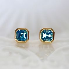 Teal Blue Sapphire Bezel Stud Earrings in 14kt Yellow Gold Green Sapphire Stud Earrings Push Back Earrings Green Sapphire Minimal Studs - Etsy Blue Bezel Set Earrings For Formal Occasions, Modern Sapphire Gemstone Earrings, Blue Bezel Set Earrings For Gift, Round Cut Sapphire Earrings, Teal Sapphire Earrings, Teal Sapphire Necklace, Blue Sapphire Earrings, Sapphire Stud Earrings, Blue Sapphire Studs