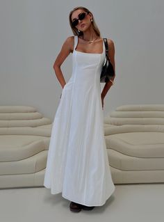 You Can Maxi Dress White Scoop Neck Maxi Dress, Flowy Neutral Dress, Long White Beach Dress, Mum Uniform, Long Dress Flowy, Unique White Dress, White Summer Maxi Dress, White Long Dresses, White Dress Beach