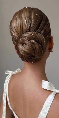 Low Bun With Pearls, Bun With Pearls, Updo Simple, Spanish Hair, Enchanting Hairstyles, Sleek Low Bun, Sleek Hairstyle, Updo Chignon, Hairstyle Cute