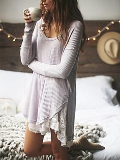 Dear StitchFix Stylist - I love the layered look and lacey details at the hem. Beautiful for the weekend. Weekend Mode, Boho Styl, Haine Diy, Mode Tips, Mode Casual, Stil Inspiration, Outfit Trends