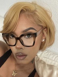 Pixie Cut With Glasses, Blonde Bob Black Women, Finger Waves Short Hair, Natural Hair Short Cuts, Short Hair Black, Short Hair Pixie Cuts, Short Sassy Hair, Dyed Natural Hair, Sassy Hair