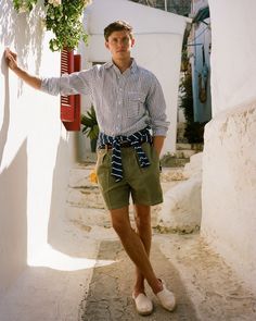 Preppy Summer Outfits Men, Preppy Outfits Men, Mens Preppy Outfits, Espadrilles Outfit, Vertical Striped Shirt, Breton Top, Preppy Boys, Mens Shorts Outfits, Ivy League Style