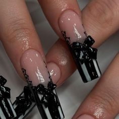 Jjk Nails, Goth Coquette, Halloween Acrylic Nails, Punk Nails, Goth Nails, Grunge Nails, Striped Nails, White Nail Designs, White Nail