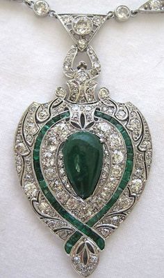 Diamond Emerald Necklace, قلادات متدلية, Bijoux Art Nouveau, Ruby Rings, Emerald Necklace, Art Nouveau Art, Nouveau Art