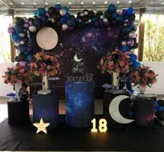 Moon Party Ideas, Becoming An Event Planner, Alien Party, 17th Birthday Ideas, Craft Booth Displays, 10th Birthday Parties