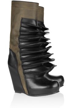 Boots Rick Owens Boots, Post Apocalyptic Fashion, Diesel Punk, Balenciaga Leather, Apocalyptic Fashion, 2013 Fashion, Futuristic Fashion, Fashion High Heels, Green Shoes