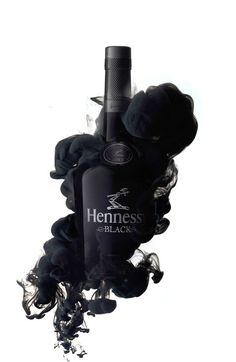 Hennessy Black, Alcohol Packaging, Wine Poster, Wine Design, Trik Fotografi, Creative Mind, Creative Posters, Creative Ads, Creative Advertising