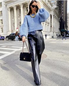 Navy Blue Faux Leather Pants, Chic Blue Long Sleeve Sweater, Trendy Blue Sweater For Day Out, Blue Sweater Outfit, Woman Walking, Zara Outfit, Fall Fashion Outfits