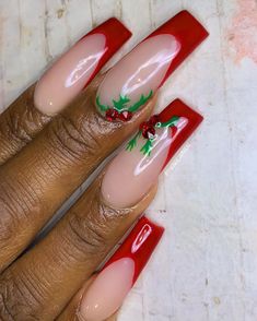 Christmas Nails With Holly, Christmas Mistletoe Nails, Pointsetta Nails, Poinsettia Nails, Mistletoe Nails, Christmas French Tip Nails, Spring Acrylic Nails, Christmas Gel Nails