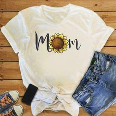 Sunflower Shirt Ideas, Sunflower Birthday Parties, Sunflower Birthday, Sunflower Party, Sunflower Baby Showers, Printed Tshirt, Sunflower Shirt, Ladies T Shirt, 1st Bday