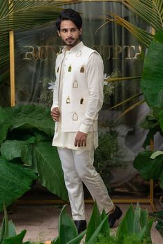 Runit Gupta, Black Shirt Outfit Men, India Fashion Men, Indian Wedding Suits Men, Plain Kurta, Boys Kurta Design