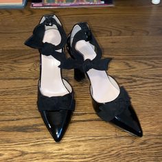 This Is A Brand New Pair Of Shoes From Newbella In A Size Eu40, Which Is Equivalent To A Us9. They Are The Pointy Shallow Stiletto Heels Style In Black & Have Never Been Worn Out Of The House. Super Cute Bow That Ties Around The Ankle. Please Feel Free To Make Me An Offer Or Bundle With Other Items In My Closet To Save On Shipping! Cute Bows, Shoes Women Heels, Stiletto Heels, The House, Shoes Heels, Super Cute, Feel Free, Women Shoes, Brand New