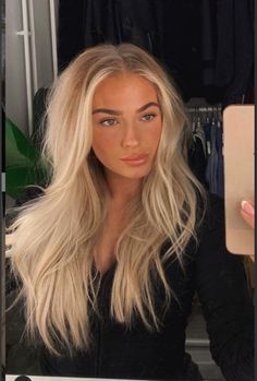 Not my pic Hair Inspiration Color, Long Blonde Hair, Hair Inspo Color