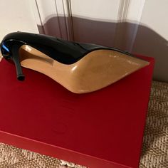 Black Shoes Size40.1/2 ,One Stud Pointed Toe Pump Valentino Garavani Black Sequin Heels, Silver Block Heels, Sequin Heels, Aerosoles Shoes, Steve Madden Heels, Sparkly Heels, Snakeskin Heels, Valentino Black, Party Heels