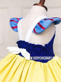 a dress made to look like snow white