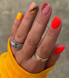 Flamingo is a neon coral color! Summer Nails Gold Flakes, Funky Pastel Nails, Neon Nails With Chrome, Yellow Nails With Flower Design, End Of Summer Nail Designs, Bird Of Paradise Nails, Black Light Nail Designs, Cruise Nails Short, Red And Hot Pink Nails