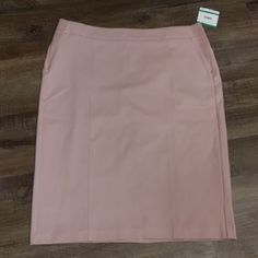 Anne Klrun Woven Skirt Pale Mauve Size: Us L 60% Viscose 27% Nylon 5% Elastane Pink Lined Skirt For Workwear, Pink Lined Skirt For Work, Pink Stretch Skirt For Workwear, Pink Stretch Skirt For Work, Pink Skirt With Pockets For Work, Casual Pink Skirt For Work, Pink Stretch Skirt With Pockets, Pink Knee-length Bottoms For Workwear, Knee-length Pink Bottoms For Workwear