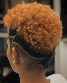 Shaved Sides Black Women, Edgy Pixie Cuts Shaved Sides, Back Of Hair, Short Hair Designs, Short Natural Hair, Short Shaved Hairstyles, Shaved Hair Designs, Tapered Natural Hair, Natural Hair Cuts