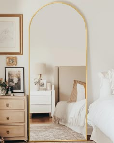 Gold Long Mirror, Full Body Wall Mirror, Gold Mirror In Bedroom, Room Decor Ideas Mirror, Floor Mirror Decor Ideas, Gold Floor Length Mirror, Full Sized Mirror, Bedroom Full Length Mirror, Gold Mirror Bedroom