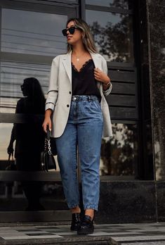 December 2023 Outfits, Chunky Loafers Outfit Work Office, Outfits Com Blazer, Mocassins Outfit, Looks Blazer, Saturday Outfit, Outfits Con Jeans, Loafers Outfit, Winter Fashion Outfits Casual