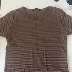 Brandy Melville Stretchy Material Basic Striped Short Sleeve Tops, Brown Babies, Baby Shorts, Brandy Melville Tops, Brandy Melville, Stretchy Material, One Size Fits All, Brandy, Light Brown