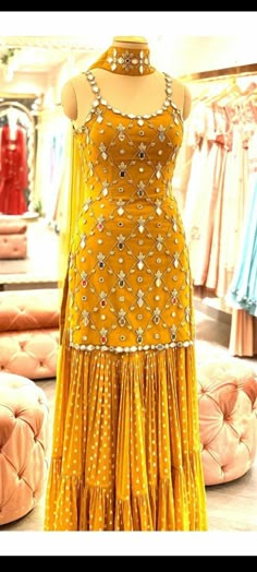 Yellow Sharara, Haldi Outfits, Indian Outfits Lehenga, Indian Dresses Traditional, Traditional Indian Outfits