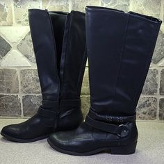 Size 8 1/2 M Black Bare Traps Boots. See Pictures For Measurements And Tags. New Never Worn. 2 Stretch Straps Go Up The Back Of The Boots. Bare Trap Boots, Go Up, Rain Boots, Black Boots, Women Shoes, Boots, Tags, Women Shopping, Black