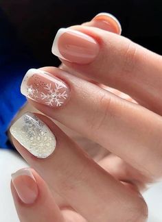 Elegant French Manicure Nails, Gray Holiday Nails Sparkle, Christmas Nails Blue, Christmas Nails 2023, Snow Nails, Pedi Ideas, Unghie Nail Art, French Manicure Nails, Silver Nail