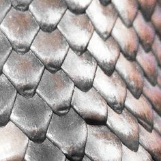 a close up view of a snake skin pattern