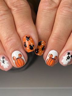 Disney Halloween Nail Designs, Disney Themed Nails, Disney Halloween Nails, Disneyland Nails, Disney Nail Designs, Disney Inspired Nails, Mickey Nails, Nail Art For Kids, Halloween Manicure