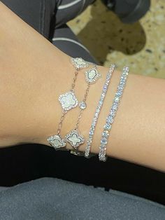 Bracelet Clover, Bracelets Tennis, Bracelets Stack, Vanessa Wu, Hamsa Bracelet, Jewellery Diamond, Clover Bracelet, Bracelet Tennis