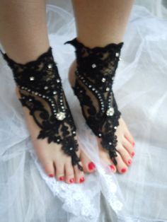 wedding gothic sandals, bridal accessories express shipping Crystal Barefoot Sandals, Foot Jewelry Wedding, Bridesmaid Sandals, Gothic Sandals, Lace Barefoot Sandals, Black Wedding Shoes, Barefoot Sandals Wedding, Accessories Gothic, Rhinestone Anklet