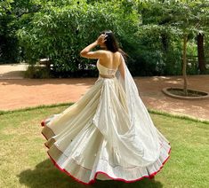 Modern Lehangas, Navratri Fits, Indian Pics, Onam Outfits, Garba Outfit, Desi Vibes, Create Board, Diy Outfits