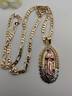 24" long chain with pedant  Gold plated  Oro bañado  Con cadena 24" largo Mexican Necklace Traditional, Mexican Necklace Gold, Hispanic Jewelry, Virgin Mary Necklace Gold, Mary Necklace Gold, Betty Boop Jewelry, Guadalupe Necklace