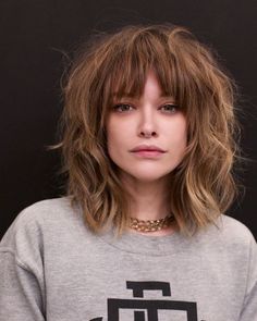 Haircut Bangs, Medium Shag Haircuts, Anh Co Tran, Messy Haircut, Hot Haircuts, Shag Haircut, Trending Haircuts, Haircuts With Bangs, Winter Trends