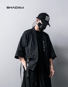 Techwear Kimono Japanese Fashion Male, Chinese Street Wear, Girl Techwear, Japanese Male Fashion, Streetwear Kimono, Asian Street Wear, Street Wear Grunge, Summer Kimono Outfit, Techwear Shirt