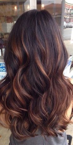 37 Latest Hottest Hair Color Ideas for Women Auburn Balayage, Balayage Short, Hot Hair Colors, Caramel Highlights, Hair Color Ideas For Brunettes, Cool Hair Color, Hair Color Trends, Hair Color Ideas