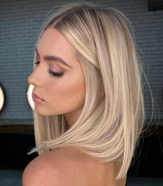 Chin Length Haircuts, Summer Blonde Hair, Summer Blonde, Straight Blonde Hair, Light Blonde Hair, Honey Blonde Hair, Dark Blonde Hair