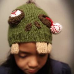 Such a fun hat... Halloween Lifestyle, Mad Hat, Cute Zombie, Fun Hat, Hat Day, Homemade Christmas Gifts, Cool Hats, Loom Knitting, Sewing For Kids