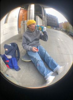 Fisheye Skate, 90s Skate Fashion, School Room Ideas, 90s Skater Fashion, Skater Core, Skate Clothes, Style Skate