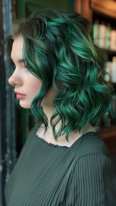 "Unleash Your Style: Eye-Catching Hair Ideas for Pinterest" Green Money Piece Hair Brunette, Teal Green Hair, Forest Green Hair, Green And Blue Hair, Hair Color At Home, Color Block Hair