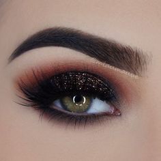 Glittery Smokey Eye, Pageant Makeup, Make Up Designs, Smokey Eye Easy, Loreal Makeup, Makeup Guide, Eye Makeup Art, Blue Eye Makeup