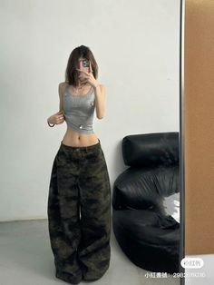 Barrel Pants, Chic Loungewear, Modest Casual Outfits, Gym Outfits, Camo Pants, Alternative Outfits, Kpop Fashion Outfits, Really Cute Outfits, Casual Style Outfits