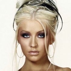 Christina Aguilera 2000s, Y2k Makeup Looks, 2000s Makeup Looks, Y2k Makeup, 90s Makeup, Christina Aguilera, Staten Island, Pretty Makeup, Cute Makeup