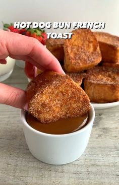 Hot Dog Bun French Toast, Bread For French Toast, Hot Dog Buns Recipe, Hot Dog Bun, French Toast Bites, Delicious French Toast, Salted Caramel Sauce, Tasty Baking, Sweet Snacks Recipes