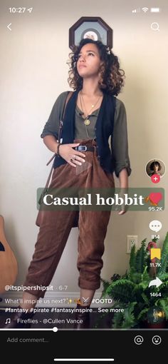 Fancy Goblincore Outfits, Peasant Core Outfits, Hobbit Clothes Inspired Outfits, Hobbit Clothes Women, Casual Hobbitcore, Ranger Ren Faire, Hobbit Costume Ideas, The Hobbit Outfits, Casual Dnd Outfits