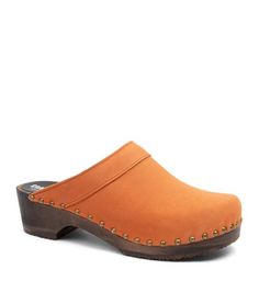 Swedish Clogs / Leather Shoes For Men / Handmade / Natural Wood / Studded Wooden Sole / Clogs for Me Brown Closed Toe Clogs With Studded Outsoles, Orange Round Toe Clogs With Rubber Sole, Casual Brown Clogs With Studded Rubber Outsoles, Orange Closed Toe Clogs With Rubber Sole, Orange Leather Round Toe Clogs, Orange Leather Clogs, Orange Closed Toe Leather Clogs, Orange Leather Closed Toe Clogs, Sandgrens Clogs