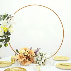 hoop centerpieces Hoop Table Centerpiece, Metal Hoop Centerpiece, Hoop Centerpiece, Floral Hoop Wreath, Wreath Stand, Metal Wreath Frame, Tafel Decor, Wire Wreath Frame, Standing Table